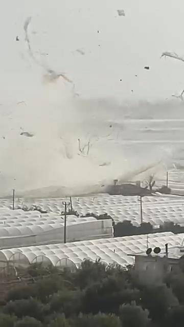 Seralar hayalet gibi uçtu! Pencereden bakan Antalyalılar gözlerine inanamadı - Resim: 45